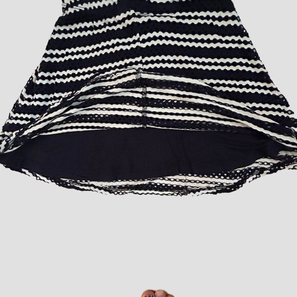 AQUA DARK NAVY & WHITE FLARED SKIRT SIZE GIRLS SIZE M - Picture 6 of 14